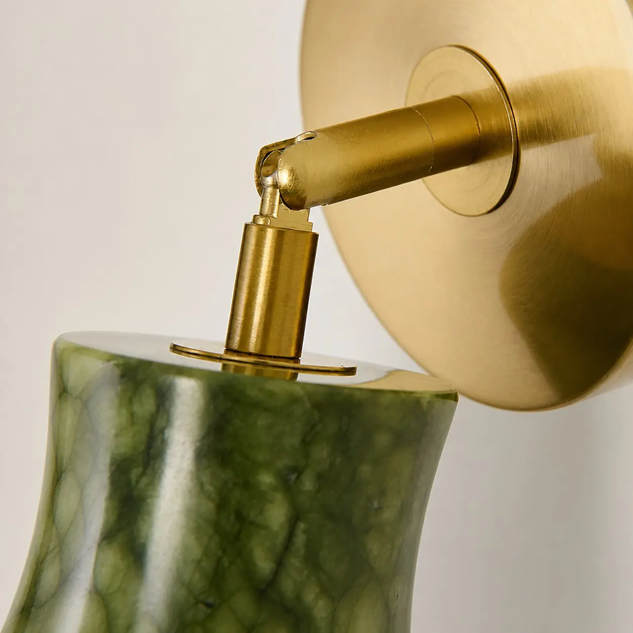 Close view of the adjustable joint and metalwork